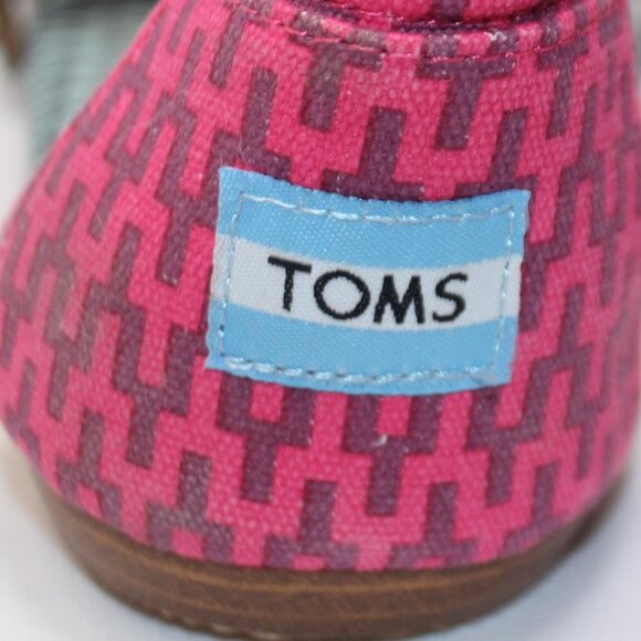 Jonathan Adler For TOMS Sandals - Picture 5 of 13